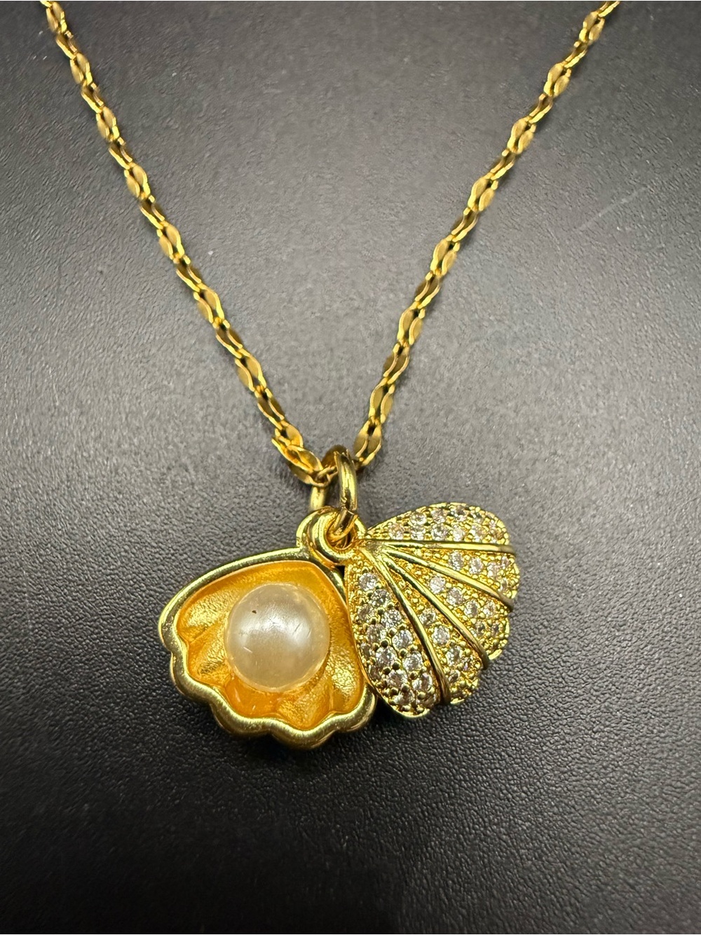 Classic 18k Gold Plated Sea Shell Pearl Pendant Necklace Delicate Dainty